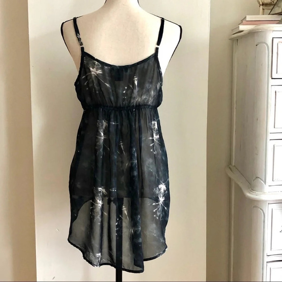 Timing Spaghetti Strap Top. Size L - Picture 3 of 5